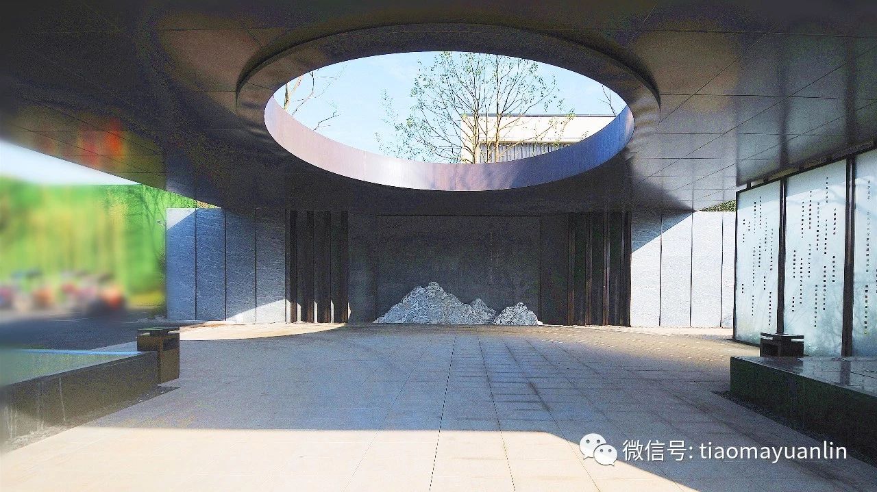 对景书卷景墙：第一印象的迎宾“礼序”空间 , 镌刻《国学原典》诗段—— 圣主崇文化，锵锵得盛才。 ... ...