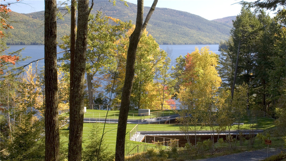 GLUCK+  | Lakeside Retreat
