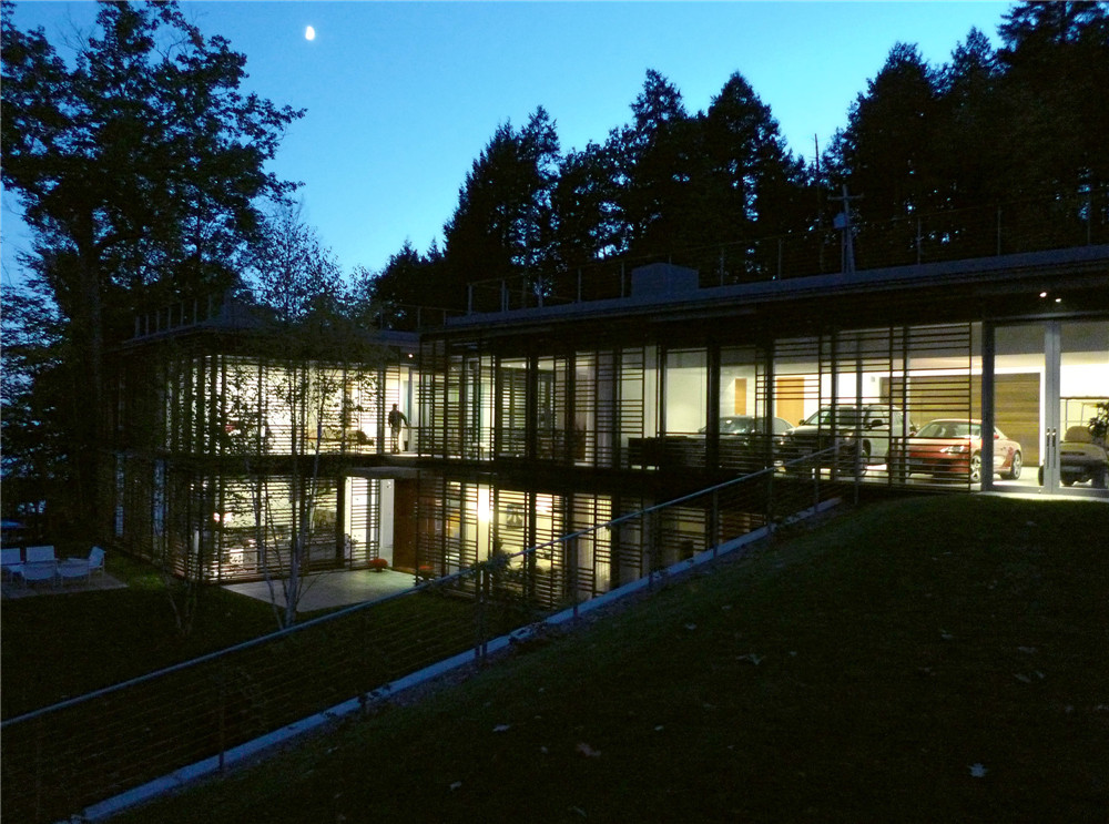 GLUCK+  | Lakeside Retreat