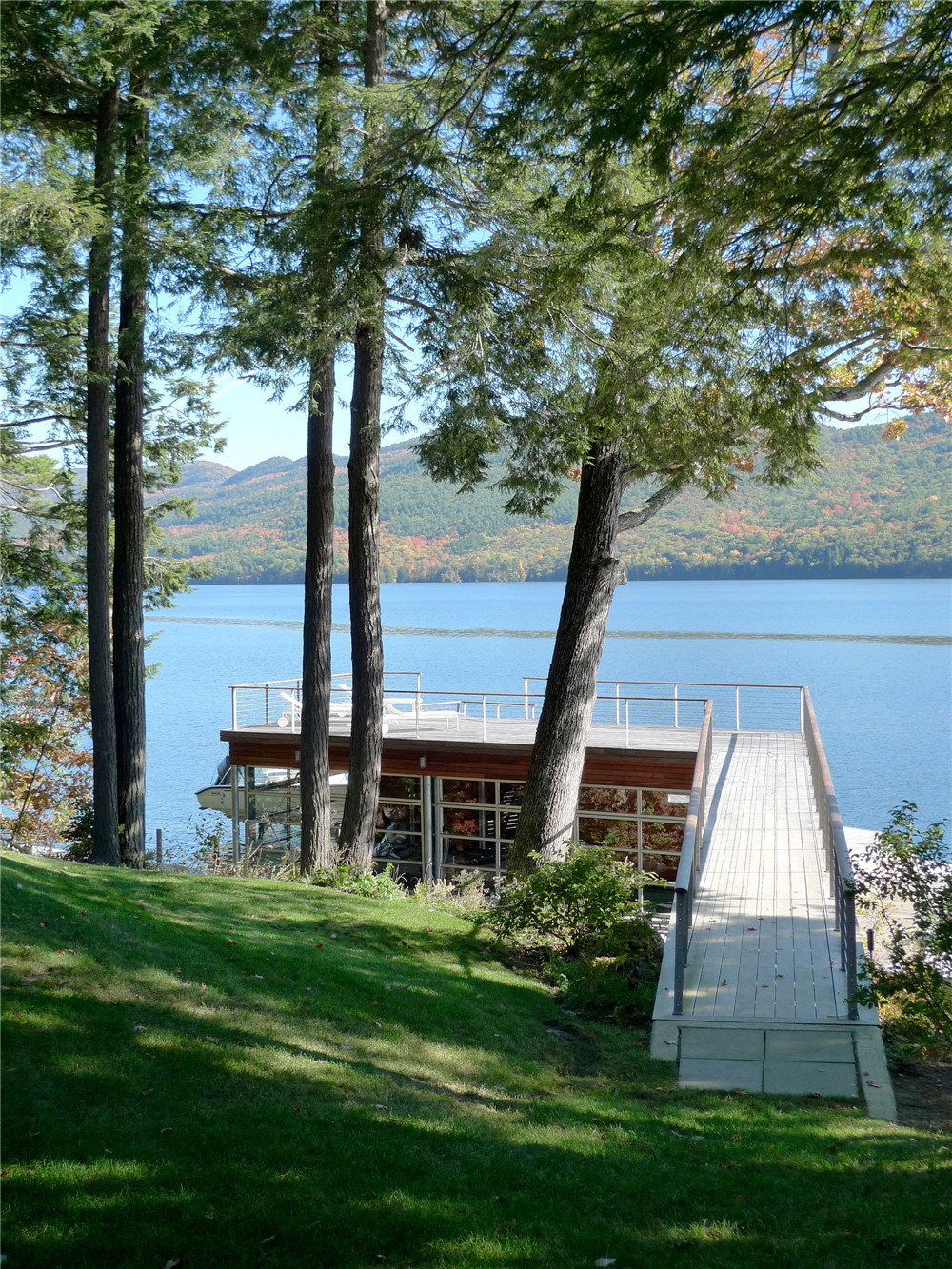 GLUCK+  | Lakeside Retreat