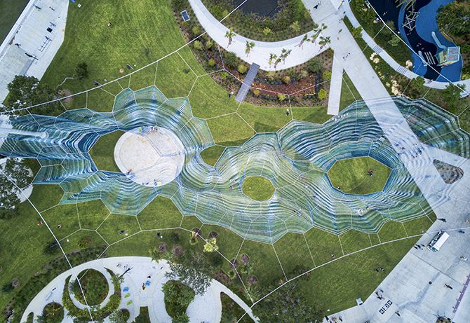 JANET ECHELMAN | 炫彩曲弧