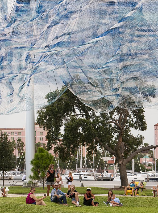 JANET ECHELMAN | 炫彩曲弧