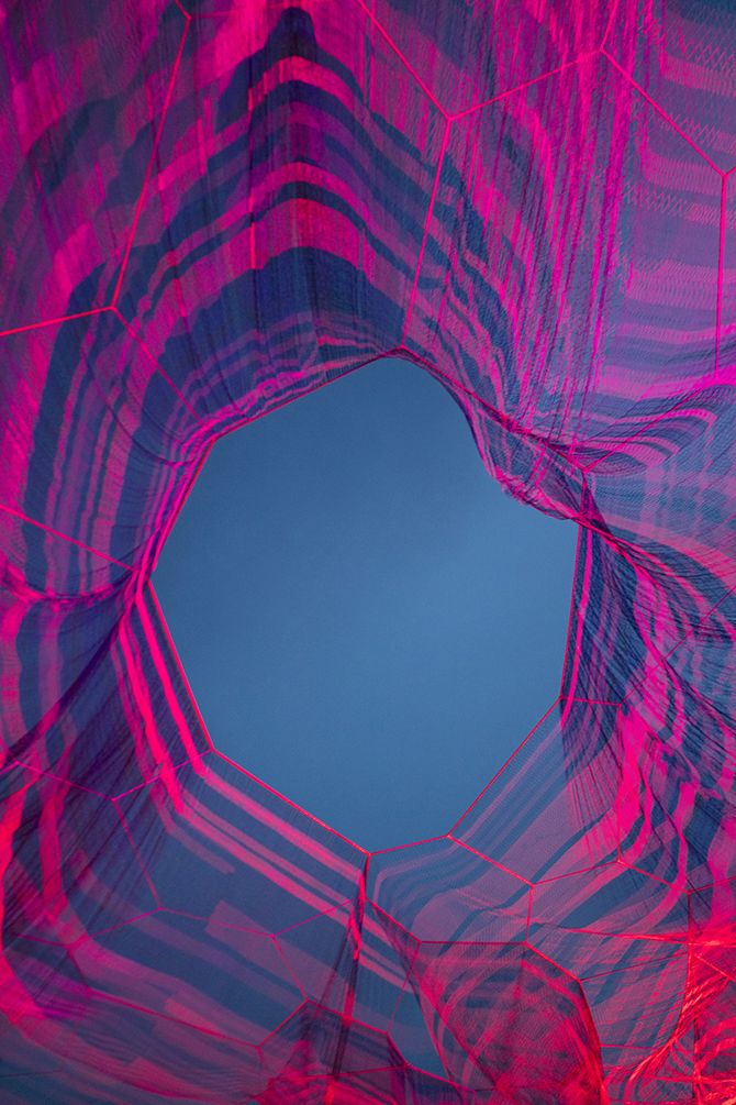 JANET ECHELMAN | 炫彩曲弧