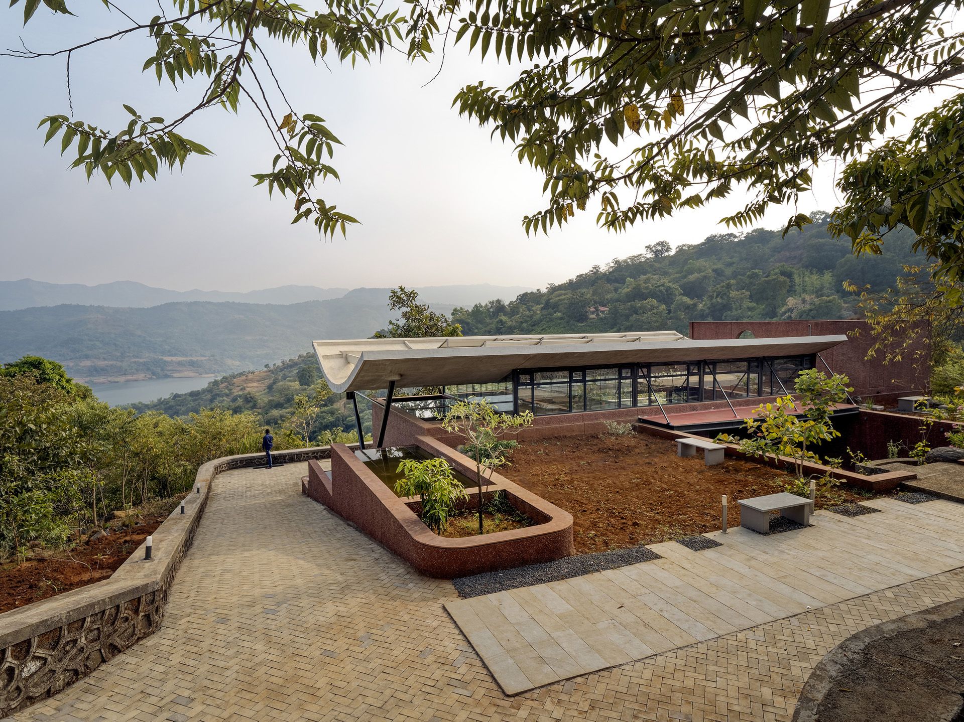 园冶杯参赛作品 | Red Brick Studio: 印度浦那倒拱顶住宅