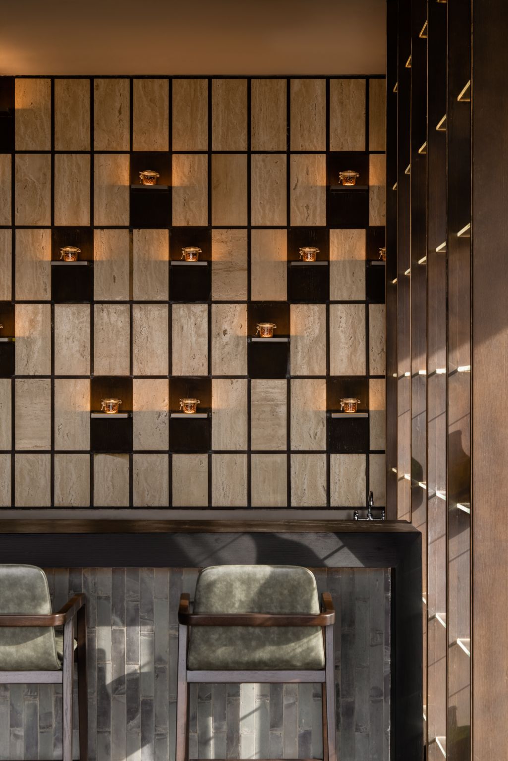 RooMoo | Le Coq wine &amp; bistro