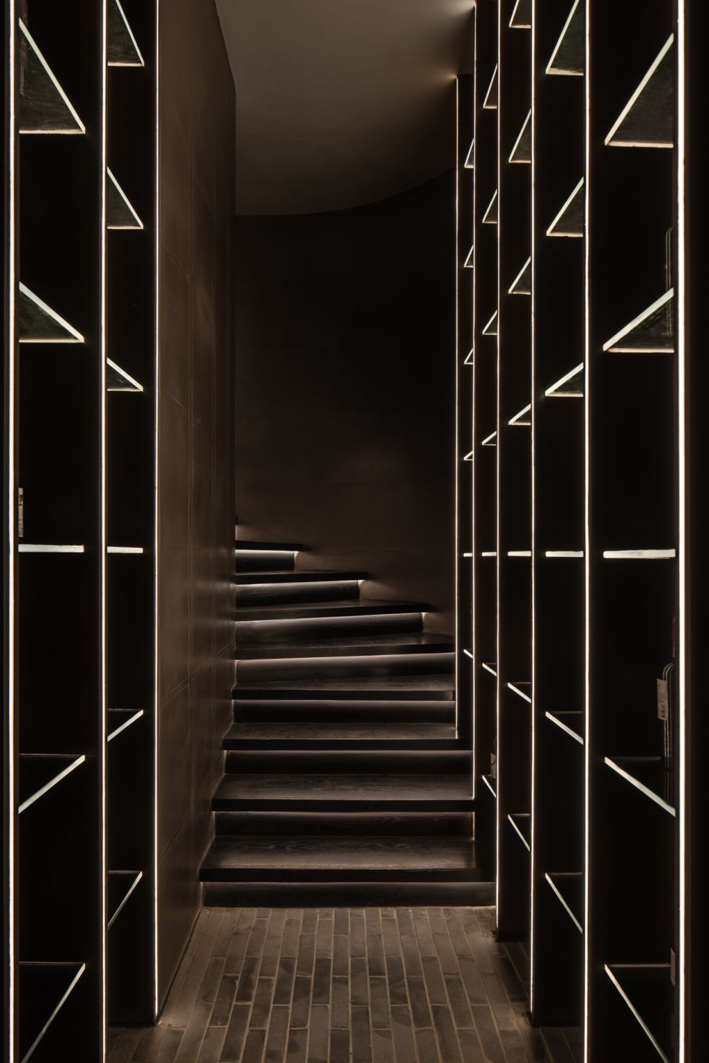 RooMoo | Le Coq wine &amp; bistro