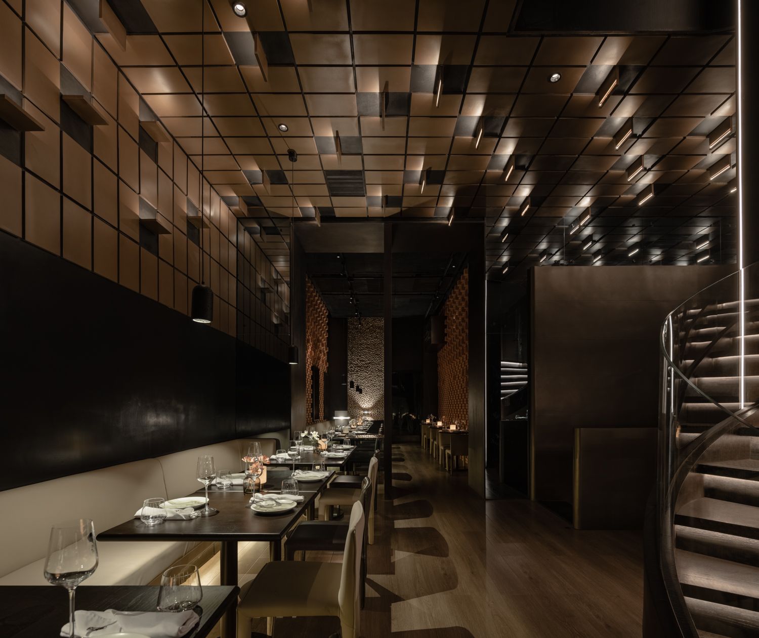RooMoo | Le Coq wine &amp; bistro