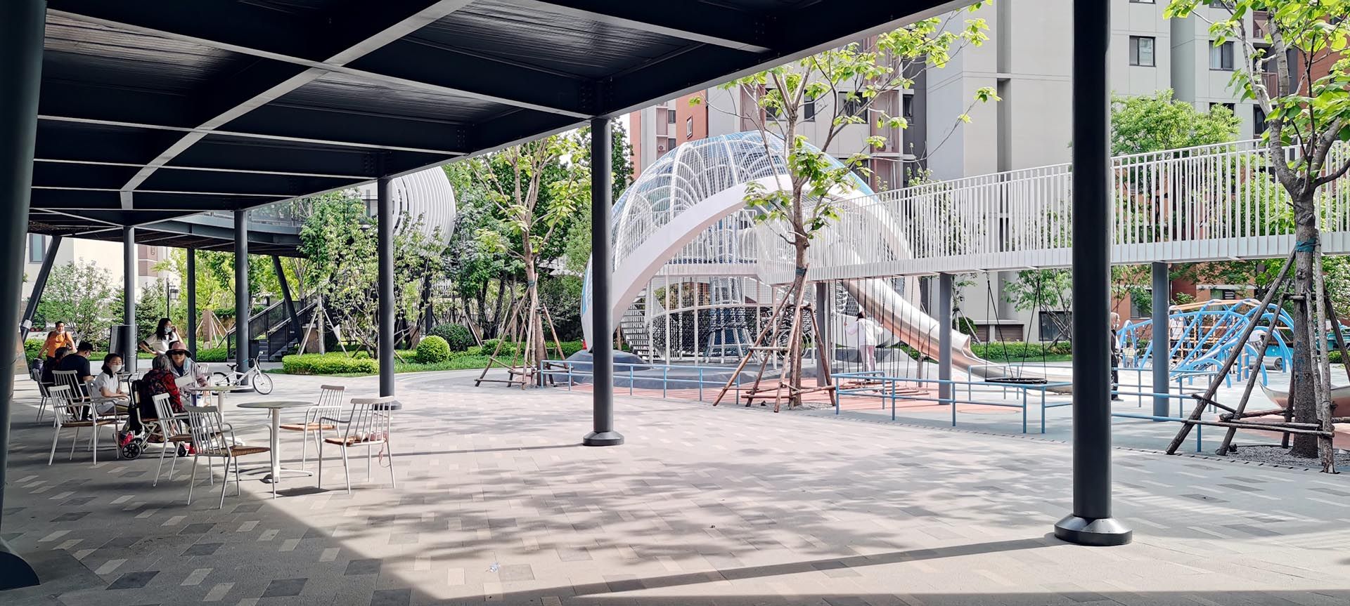 社区天桥旁的淡蓝金鱼——稚趣园儿娱场地设计及建造