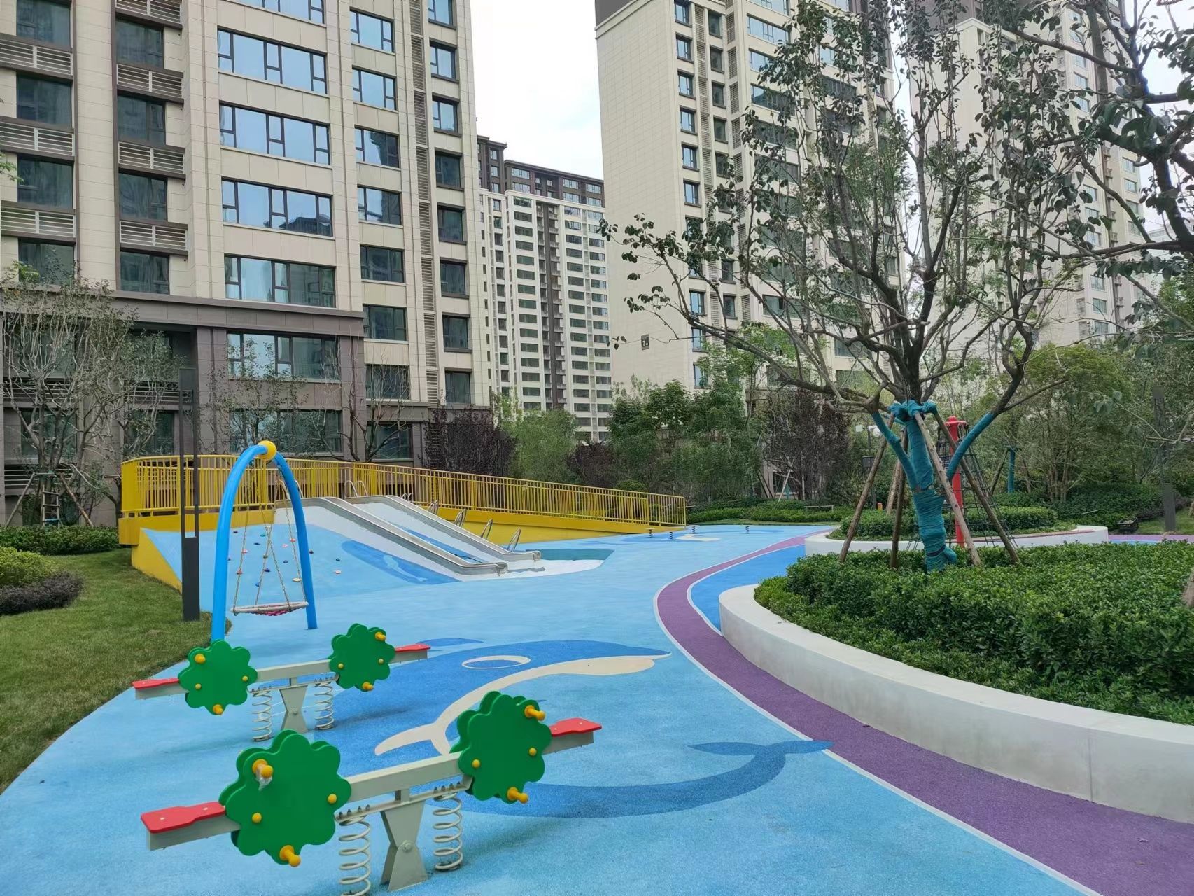 儿童区实图2.jpg