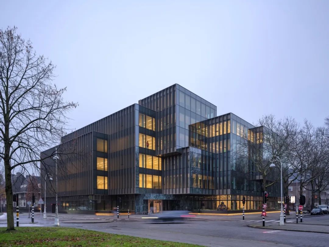 OMA | Apollolaan 171 号