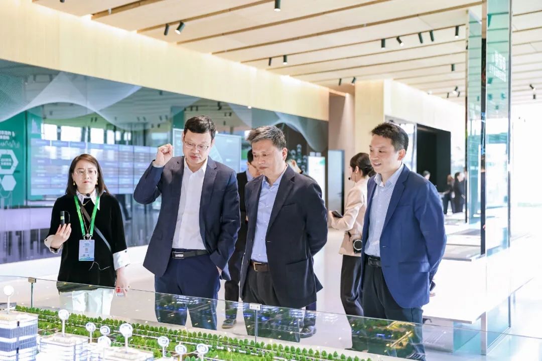 北京首个负碳示范建筑：首程时代中心“负碳楼”