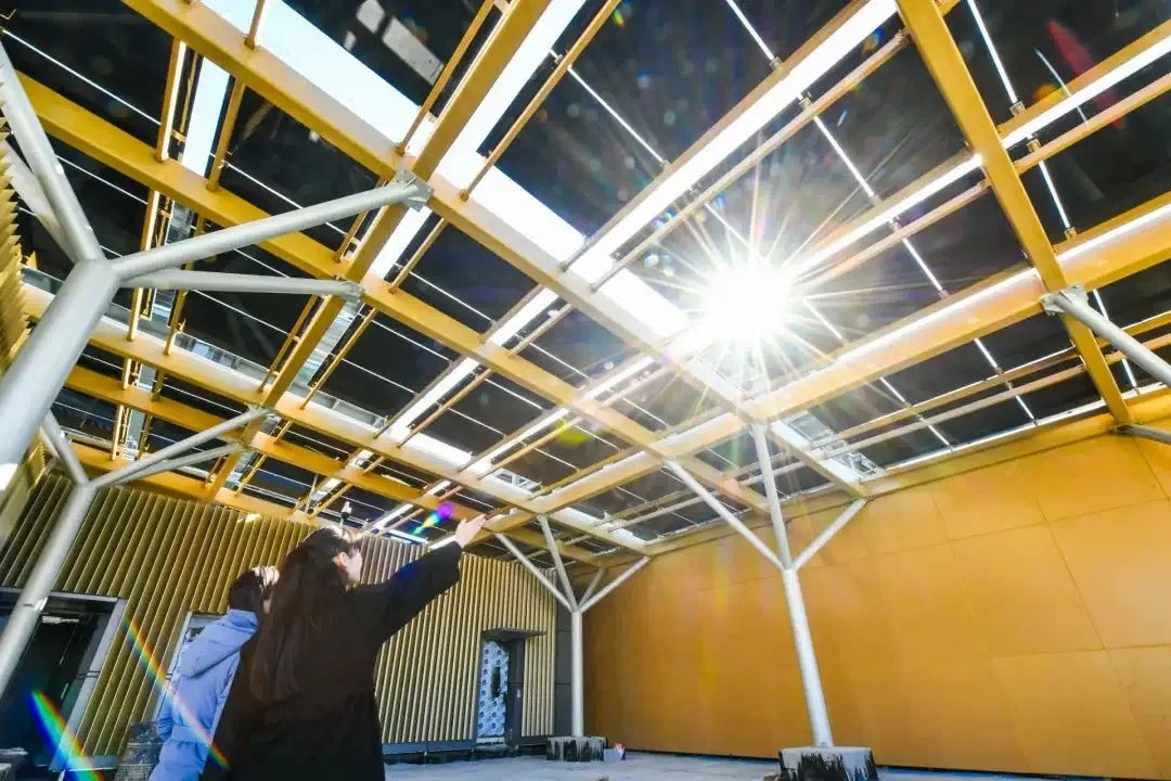 北京首个负碳示范建筑：首程时代中心“负碳楼”