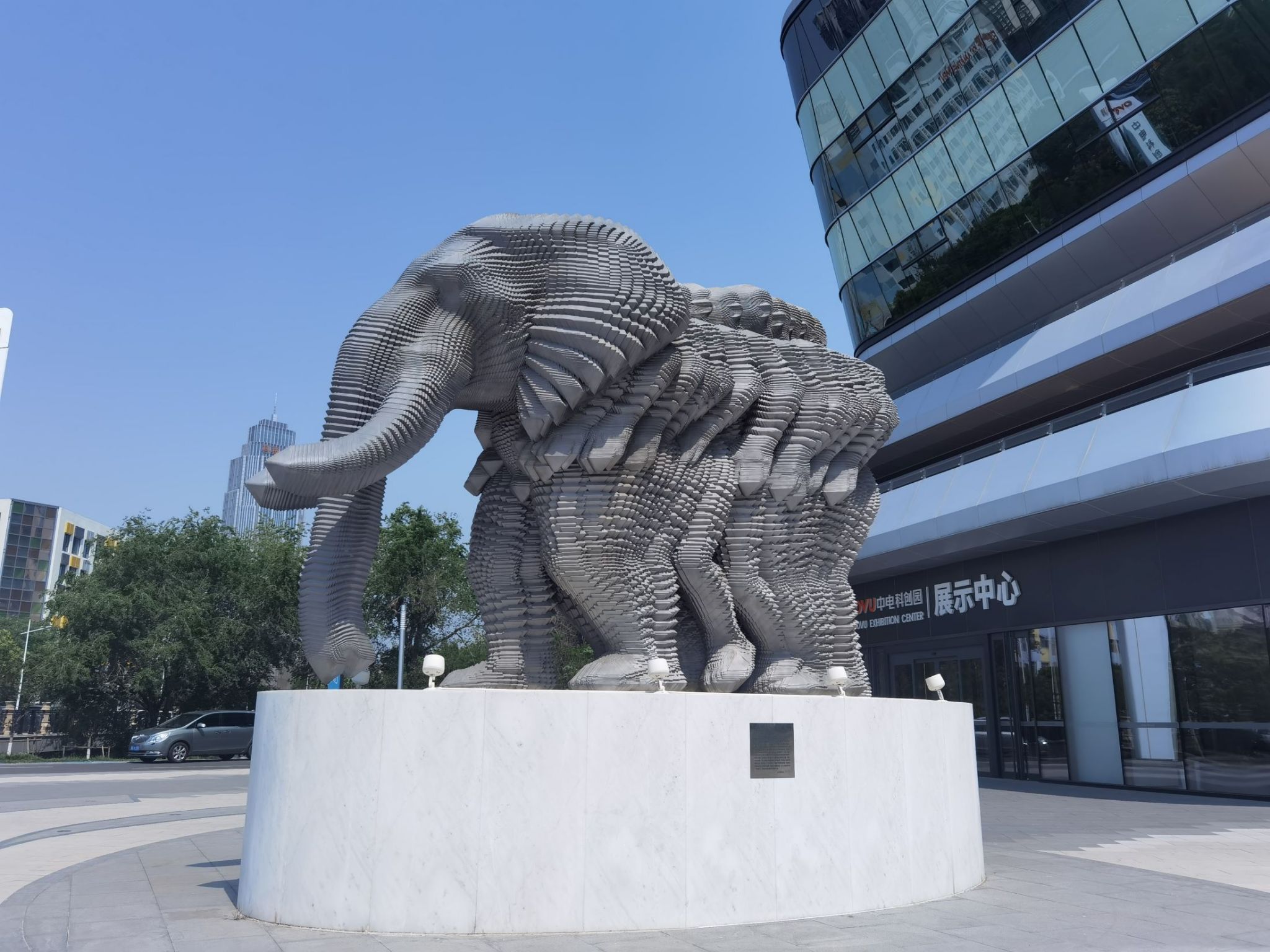 展厅前门户广场施工完成图.jpg
