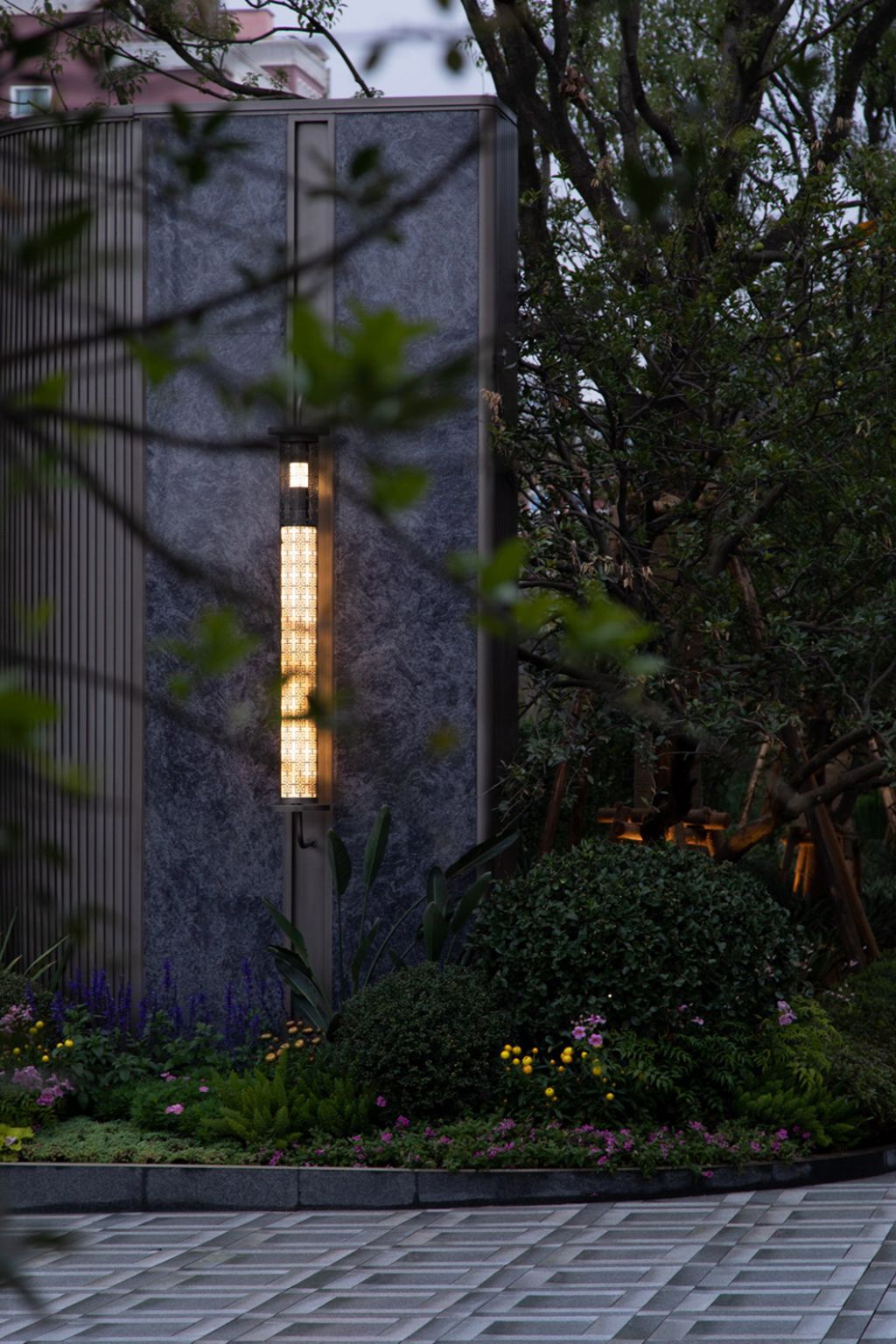 01.一重·以花点景，见人间烟火——花园商业街区.jpg