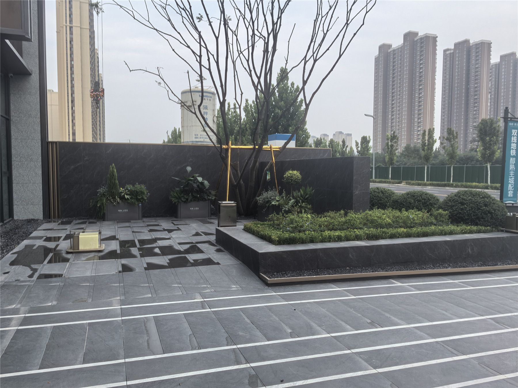 绿都上璟苑一期景观及雨污水工程