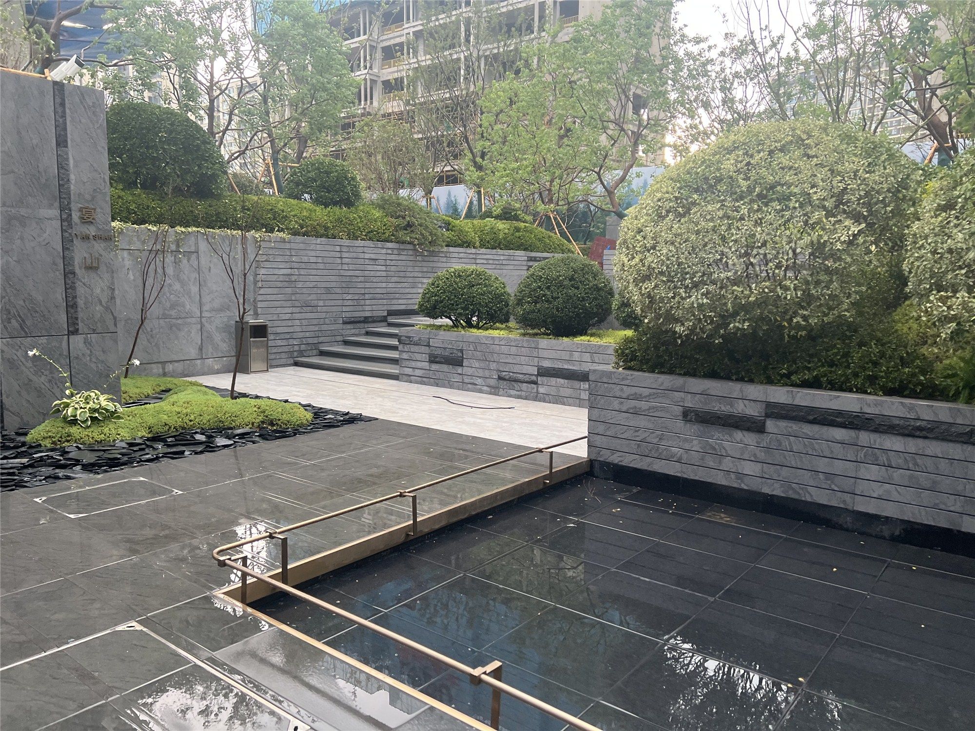 绿都上璟苑一期景观及雨污水工程