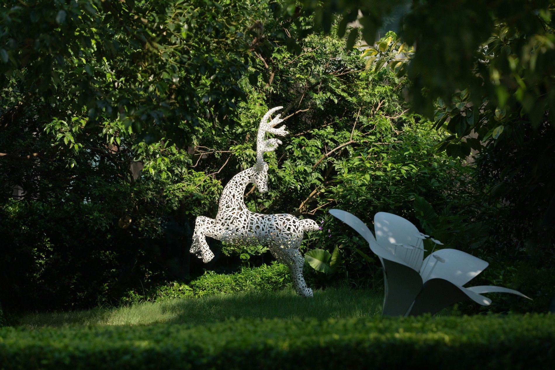 08.氛围雕塑Atmospheric sculpture.jpg