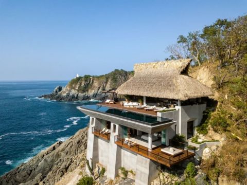 《肖申克的救赎》男主最后落脚地：墨西哥芝华塔尼欧悬崖别墅