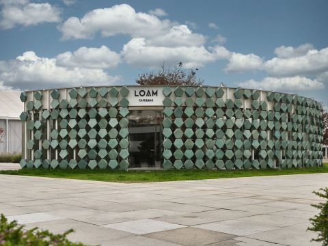 八荒建筑设计 | 青枫树下的LOAM瓷屋咖啡