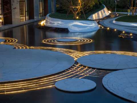 方寸间的律动——中南·紫云集