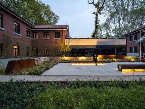 华中科技大学梧桐语问学中心