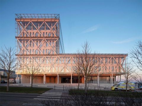 GRAAM Architecture  |  BANK OFFICE HEADQUARTER - Le Valmy