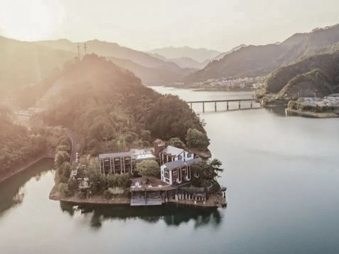 杭州千岛湖雅谷风林度假酒店