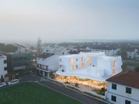 巢羽建筑设计事务所 | 漂浮的房子