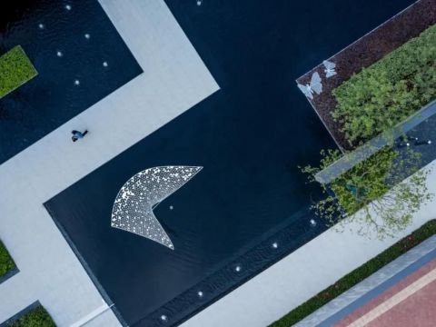 中梁 • 信宇拾光印