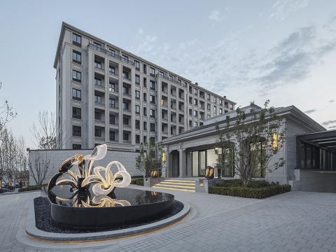 西府海棠  The Sower