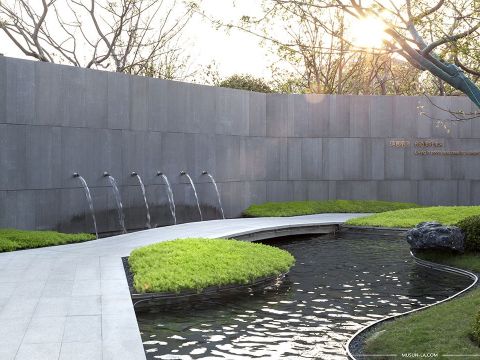 奥山弘阳·题红樾里