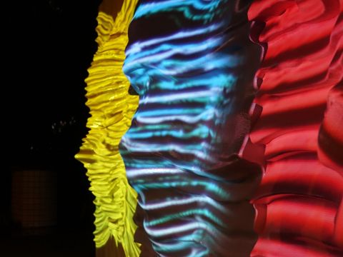 《where is your hero?》浮雕投影